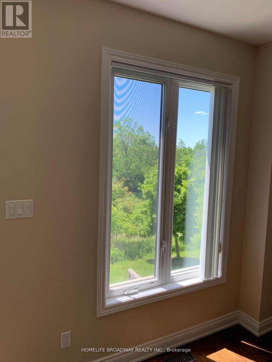 720 Wendy Culbert Crescent, Newmarket, Ontario  L3X 0A4 - Photo 12 - N12801870