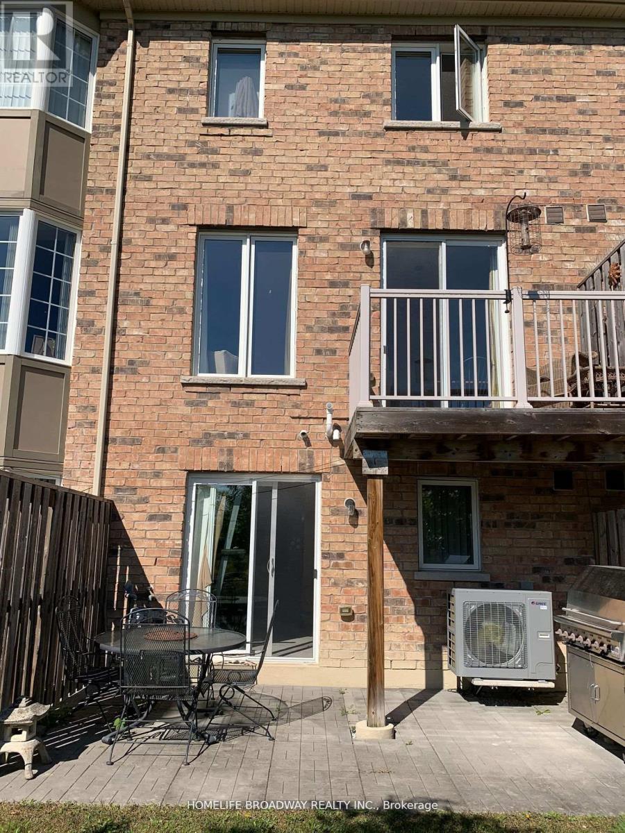 720 Wendy Culbert Crescent, Newmarket, Ontario  L3X 0A4 - Photo 9 - N12801870