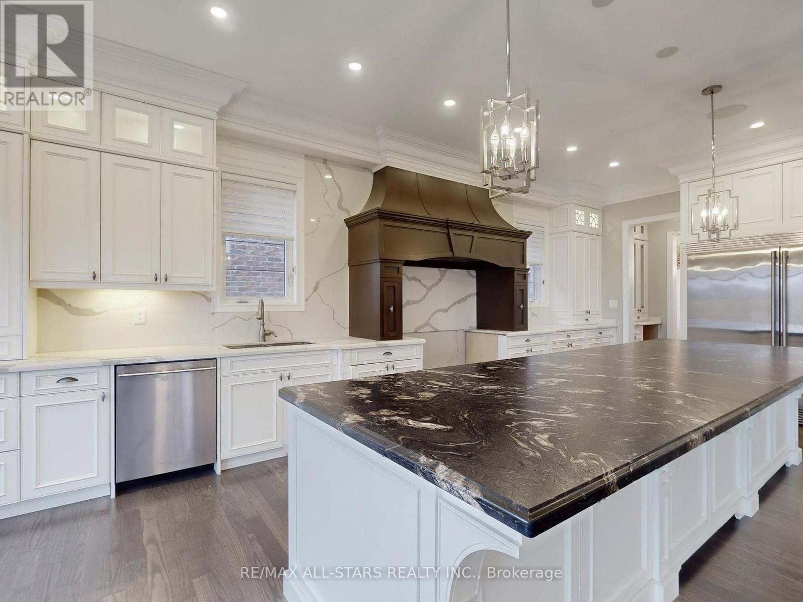 48 Cairns Gate, King, Ontario  L7B 0P5 - Photo 6 - N12801922