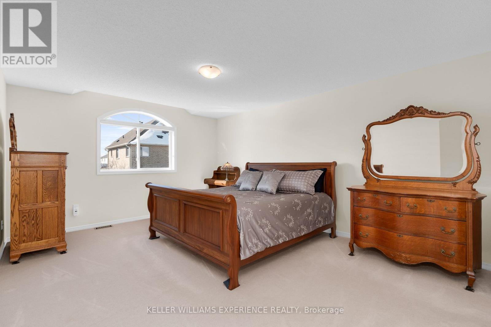 14 Charlemagne Avenue, Barrie (Innis-Shore), Ontario  L4M 0A9 - Photo 10 - S12801934