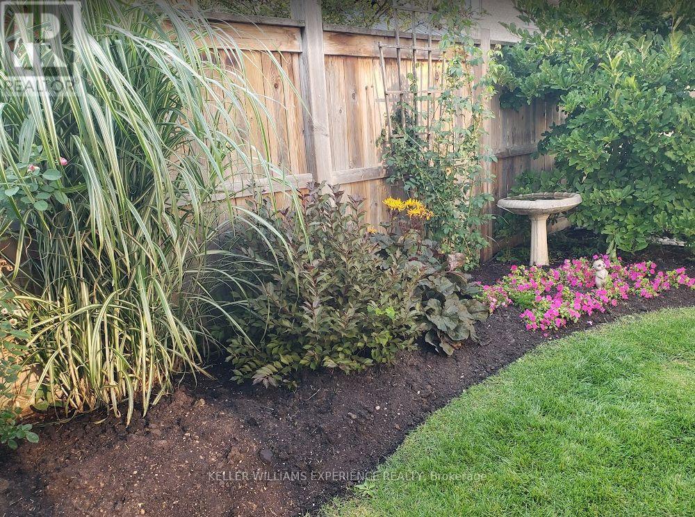 14 Charlemagne Avenue, Barrie (Innis-Shore), Ontario  L4M 0A9 - Photo 30 - S12801934