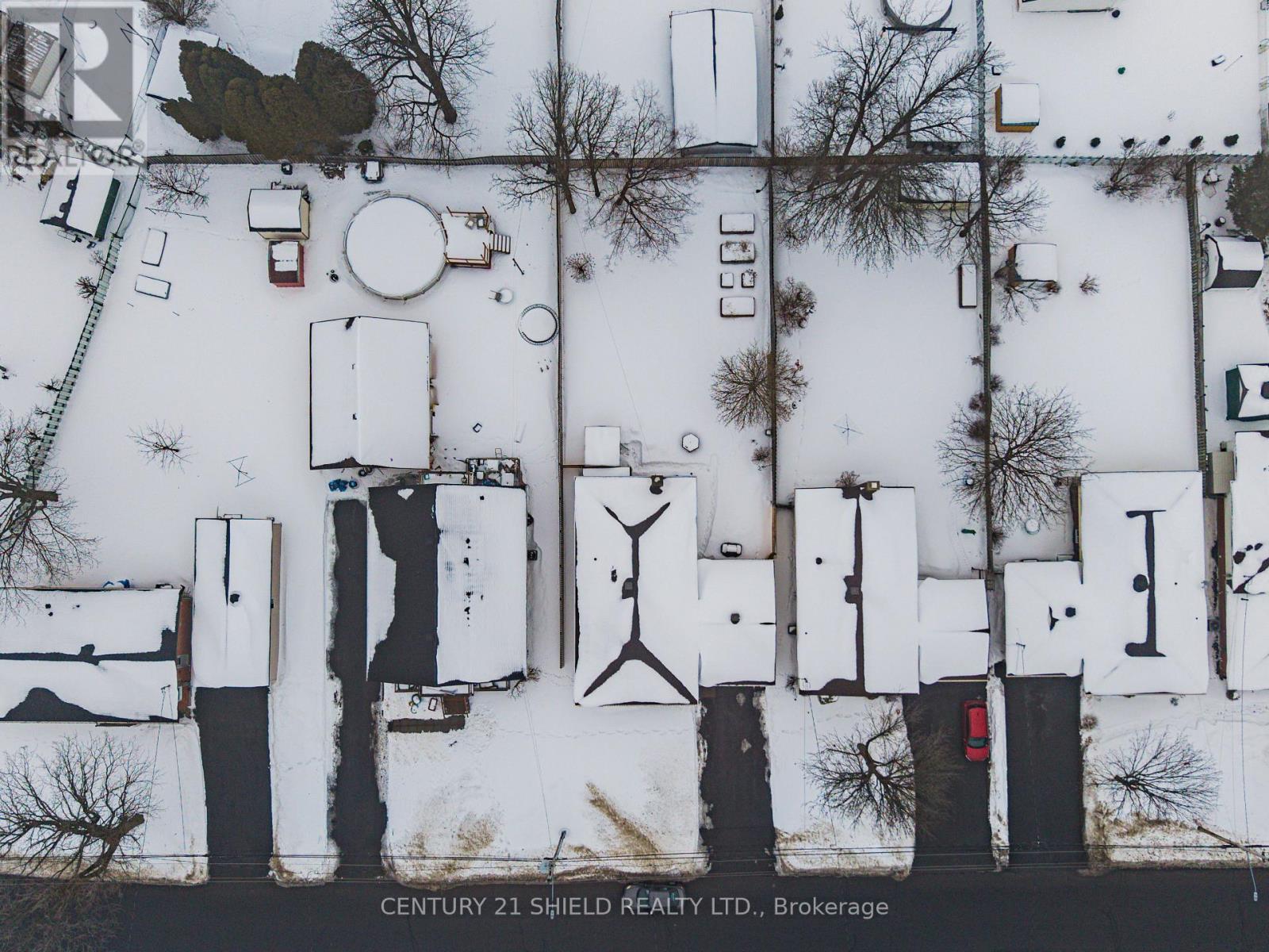 771 Laflin Avenue, Cornwall, Ontario  K6J 3M6 - Photo 4 - X12802166