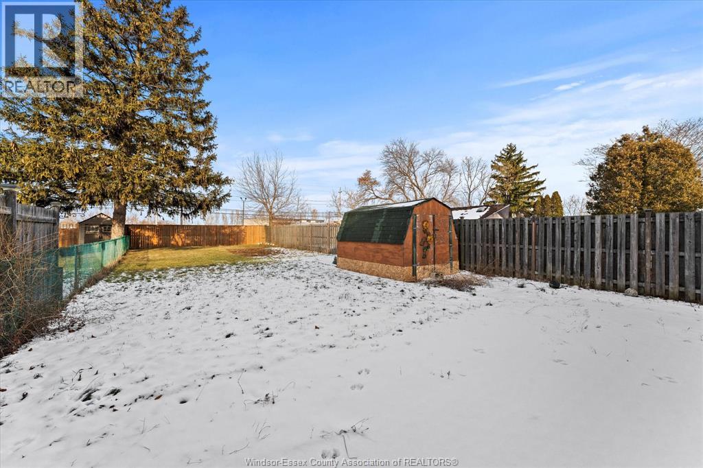 10732 Atwater Crescent, Windsor, Ontario N8R 1N6 - Photo 29 - 26003552