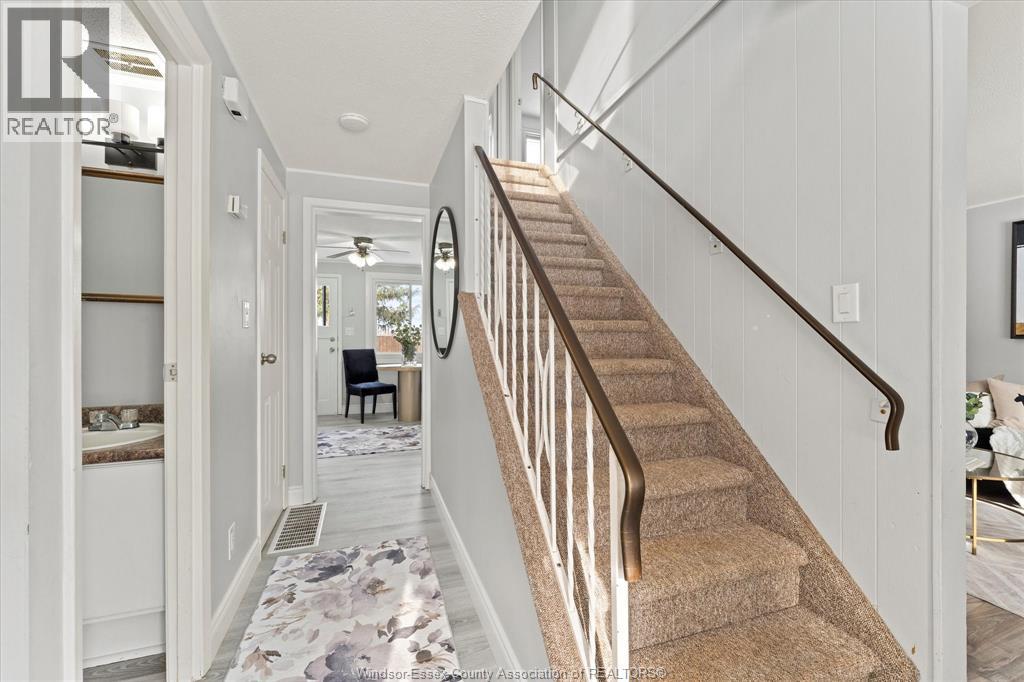 10732 Atwater Crescent, Windsor, Ontario N8R 1N6 - Photo 5 - 26003552