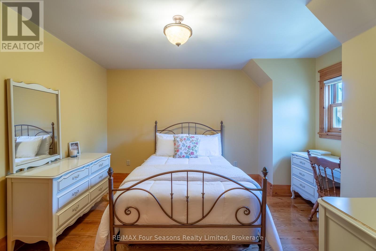 805 Eastdale Drive, Wasaga Beach, Ontario  L9Z 2R5 - Photo 30 - S12801956