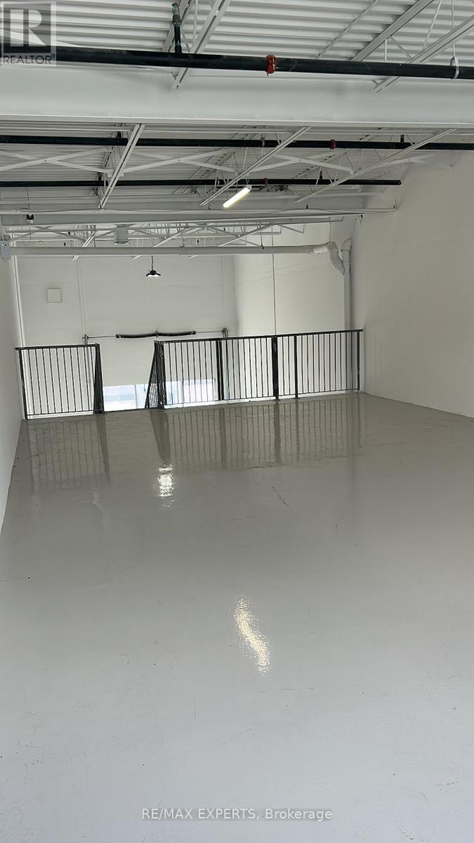 B110 - 5266 Solar Drive, Mississauga, Ontario  L4W 5M8 - Photo 5 - W12686812