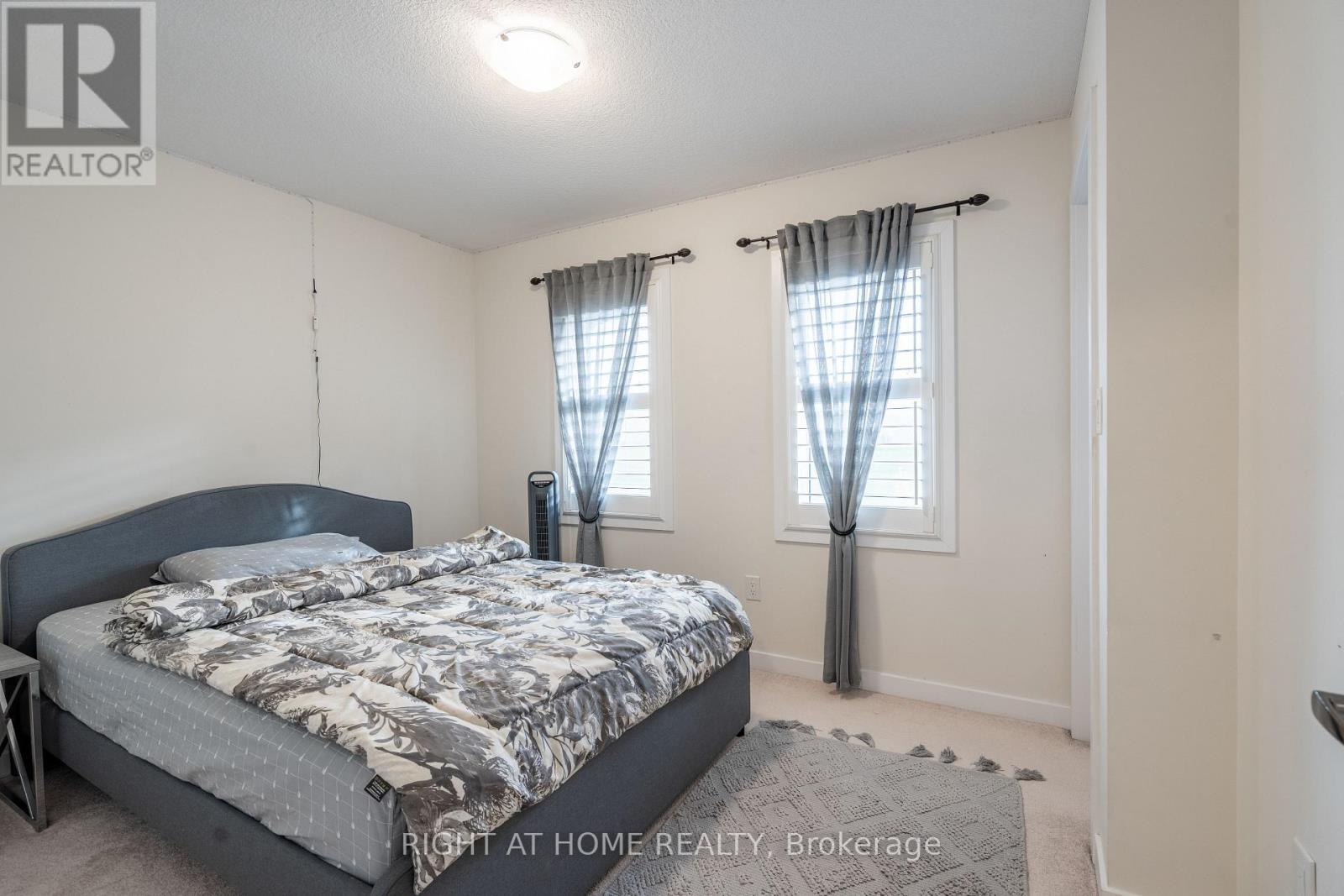 40 Hedges Crescent, Hamilton, Ontario  L8J 0K8 - Photo 18 - X12588494