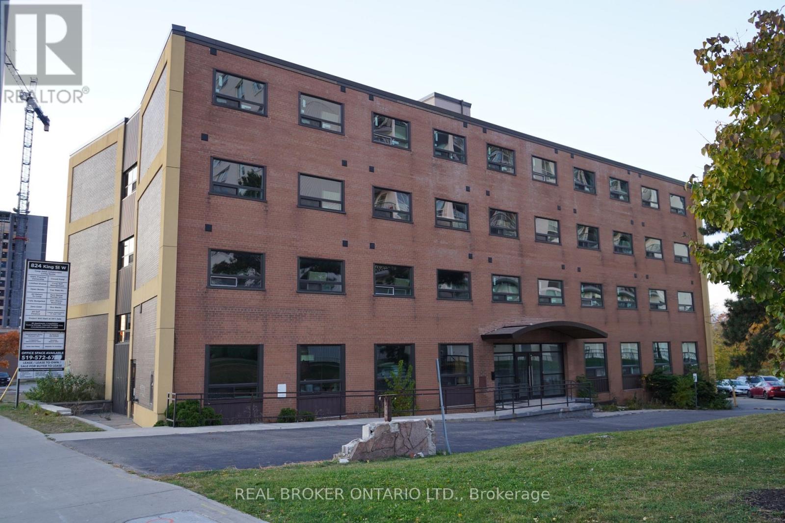 824 KING STREET W, Kitchener, Ontario