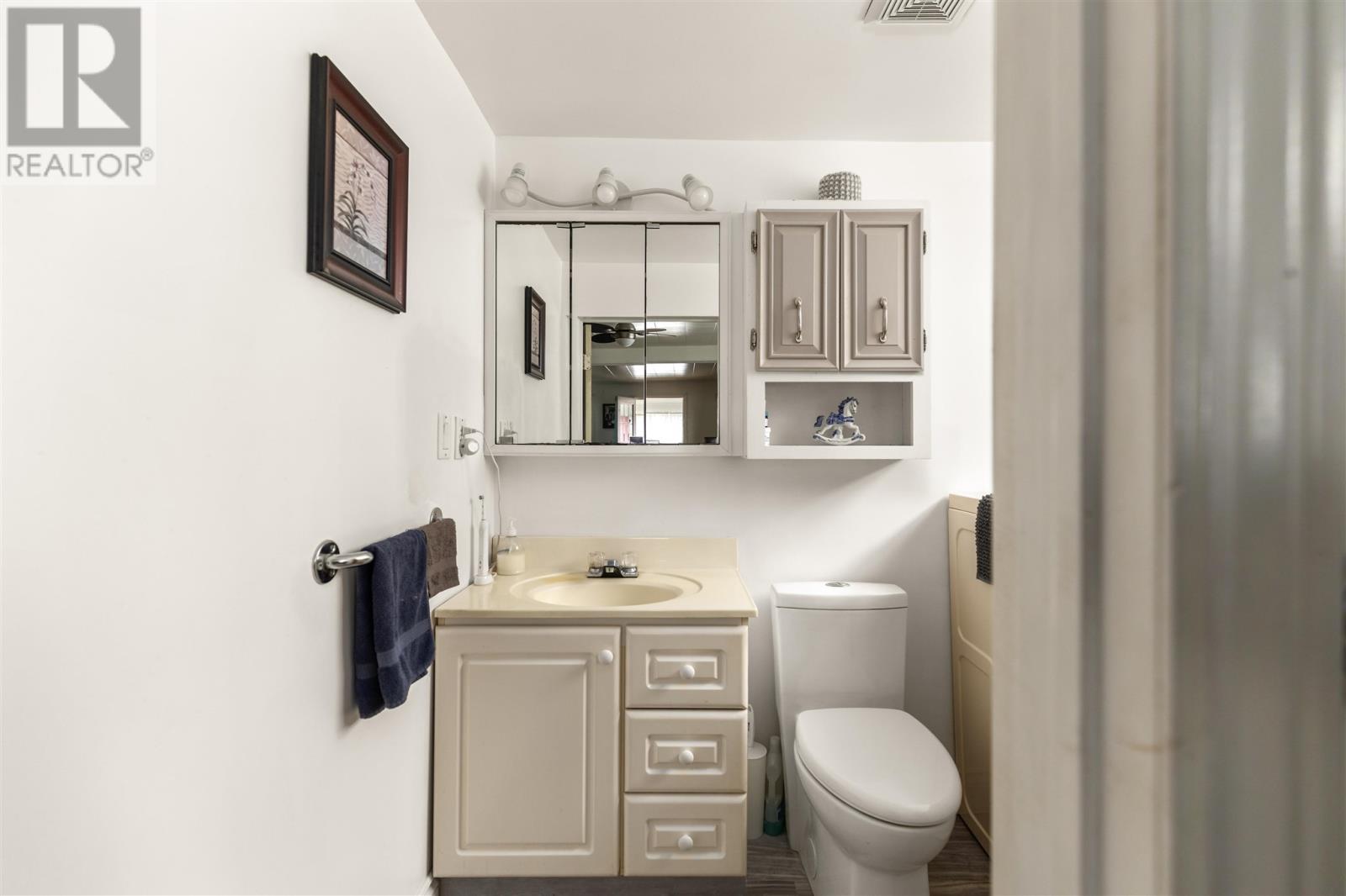 249 John St, Sault Ste. Marie, Ontario  P6A 1P4 - Photo 15 - SM260317