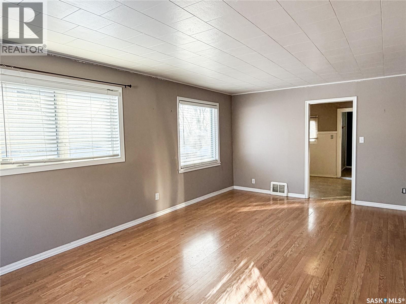 608 3rd Avenue W, Meadow Lake, Saskatchewan  S9X 1A8 - Photo 3 - SK028786