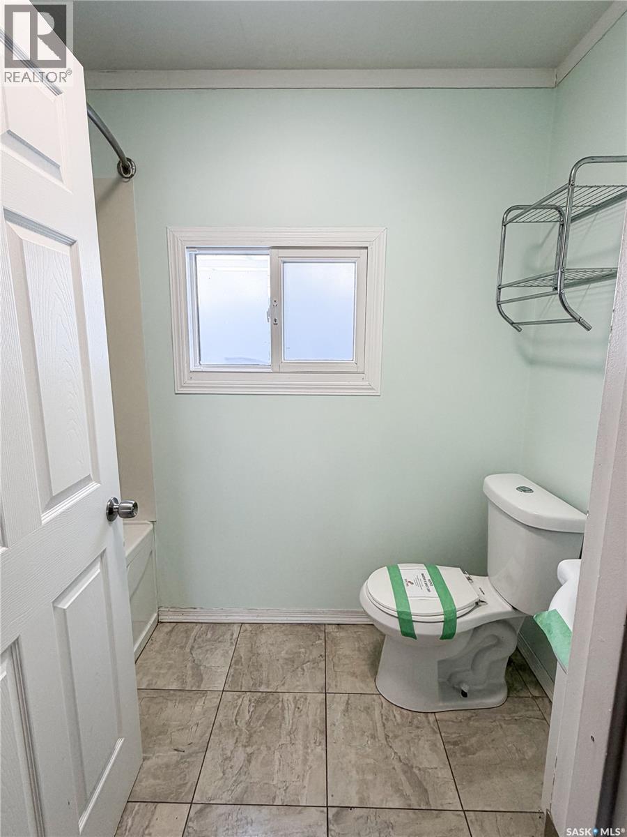608 3rd Avenue W, Meadow Lake, Saskatchewan  S9X 1A8 - Photo 10 - SK028786