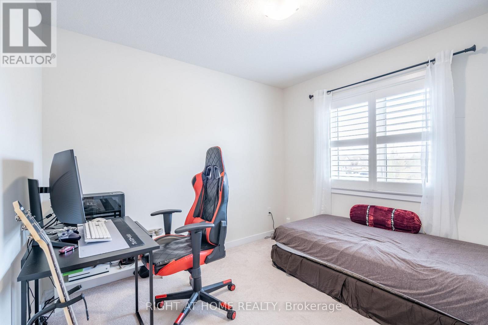 40 Hedges Crescent, Hamilton, Ontario  L8J 0K8 - Photo 15 - X12588494