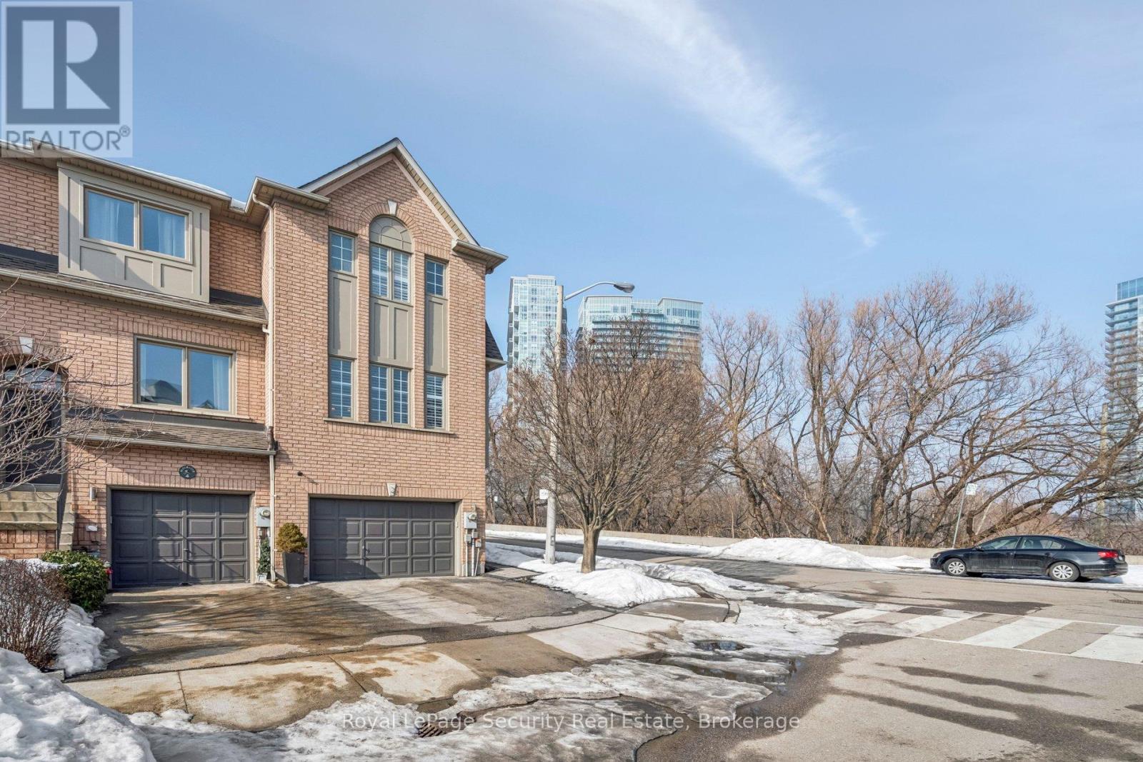 2 Bluewater Court, Toronto, Ontario  M8V 4A8 - Photo 1 - W12801864
