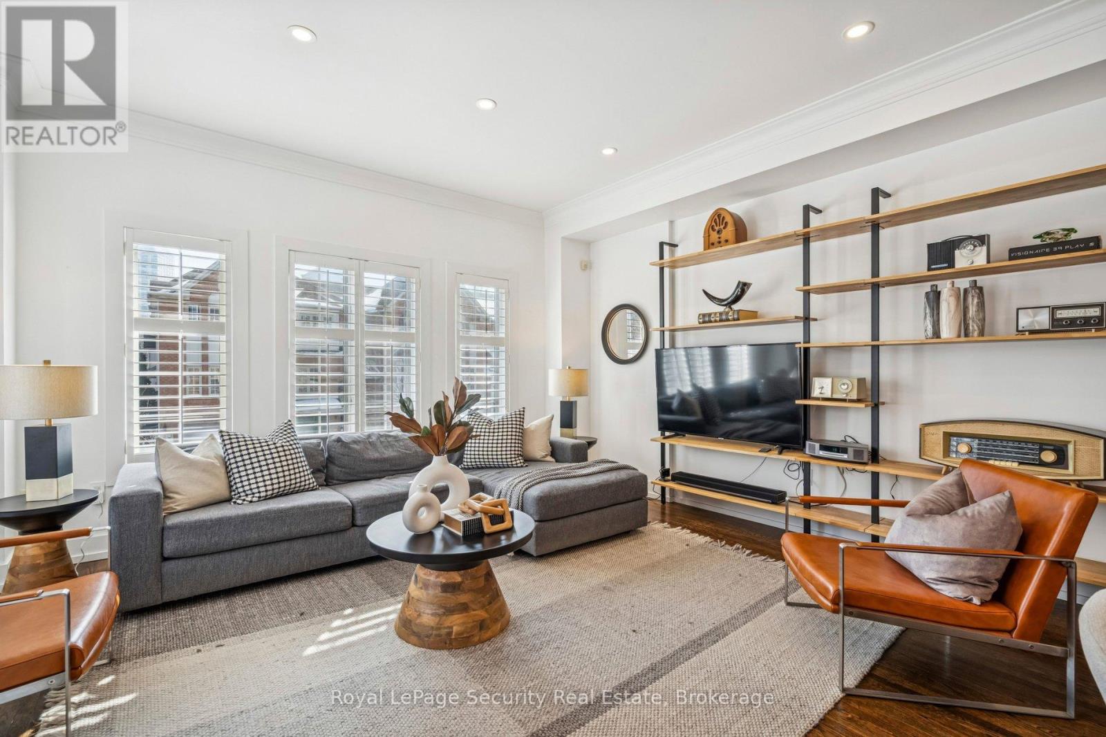 2 Bluewater Court, Toronto, Ontario  M8V 4A8 - Photo 13 - W12801864