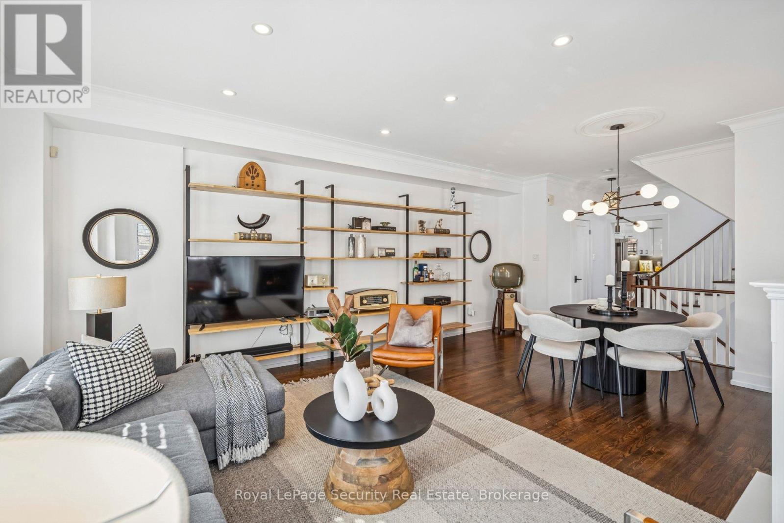 2 Bluewater Court, Toronto, Ontario  M8V 4A8 - Photo 15 - W12801864