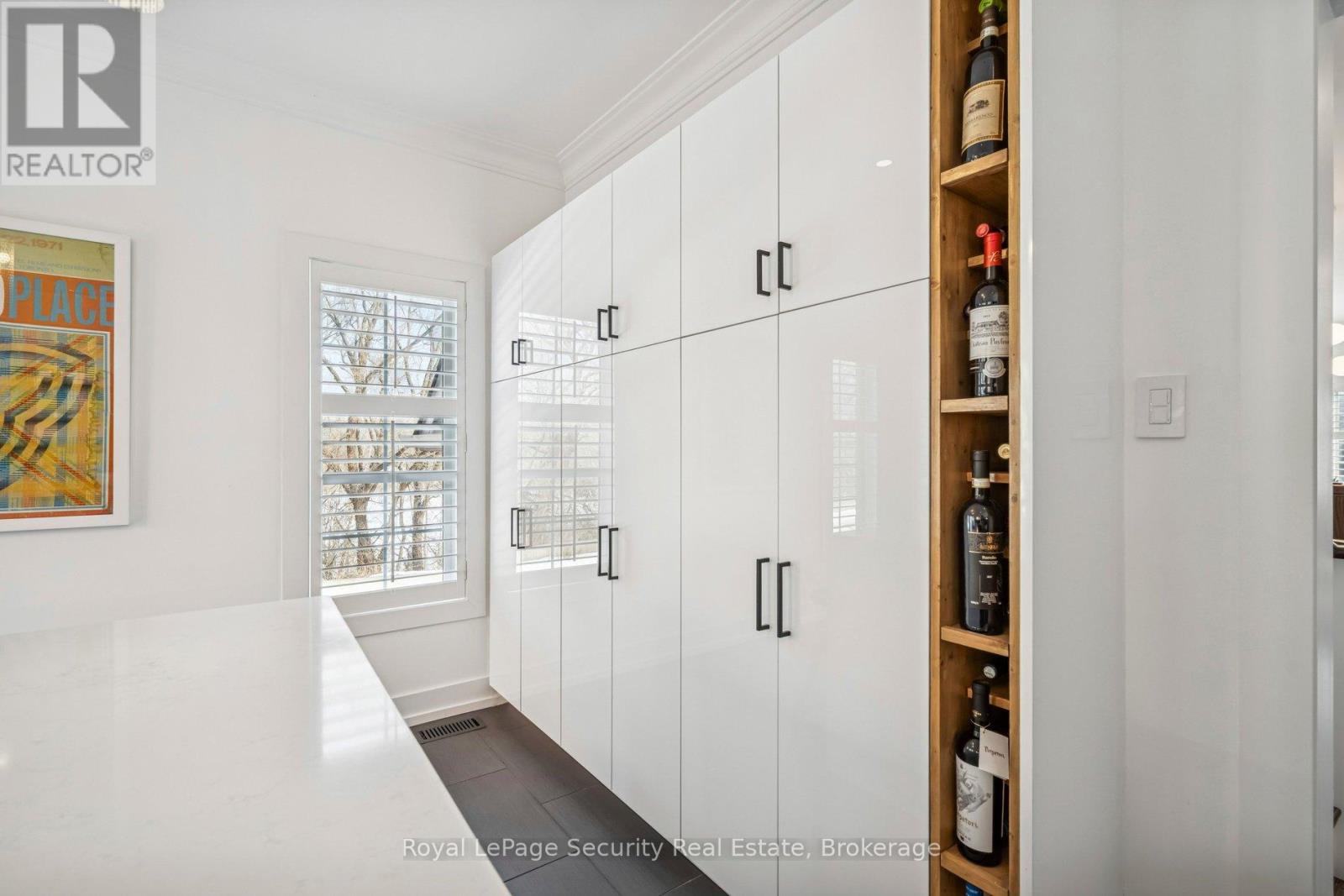 2 Bluewater Court, Toronto, Ontario  M8V 4A8 - Photo 25 - W12801864