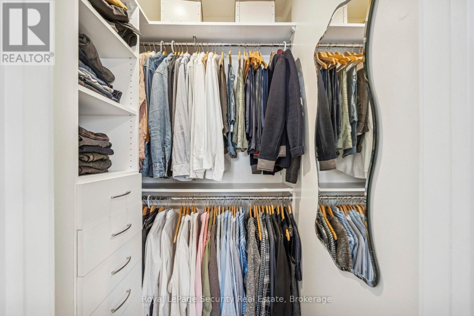 2 Bluewater Court, Toronto, Ontario  M8V 4A8 - Photo 34 - W12801864