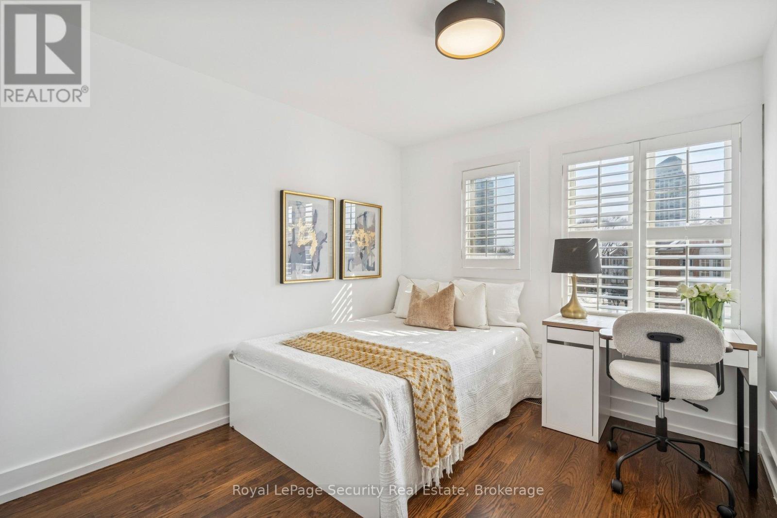 2 Bluewater Court, Toronto, Ontario  M8V 4A8 - Photo 36 - W12801864