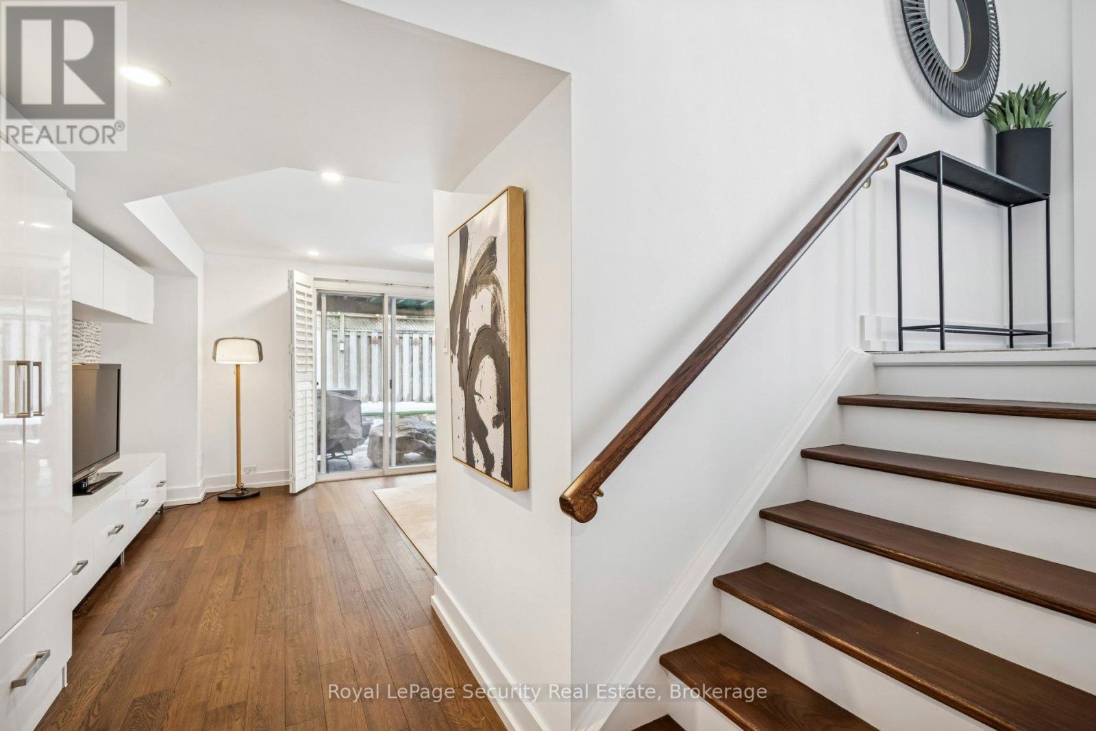 2 Bluewater Court, Toronto, Ontario  M8V 4A8 - Photo 40 - W12801864