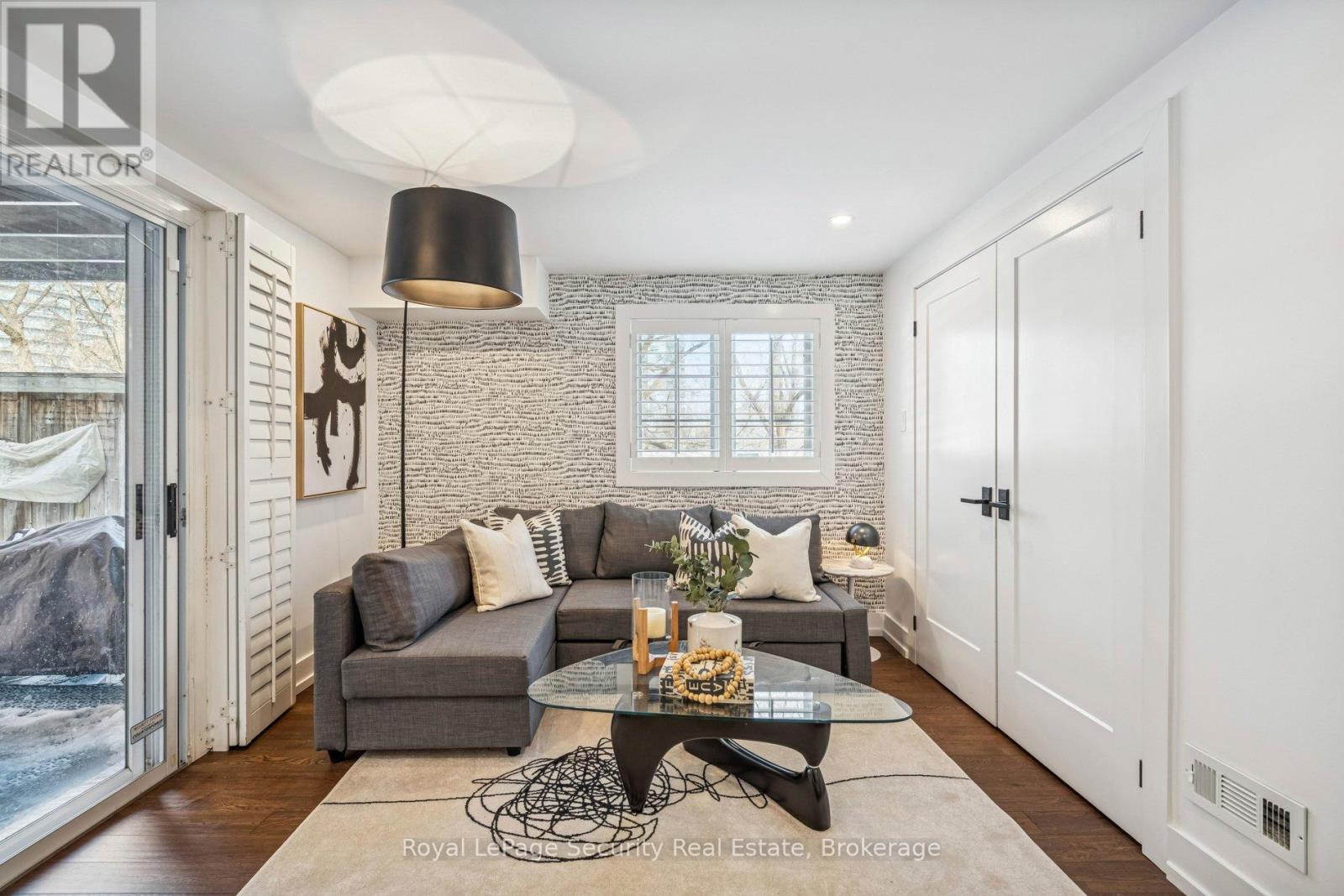 2 Bluewater Court, Toronto, Ontario  M8V 4A8 - Photo 43 - W12801864