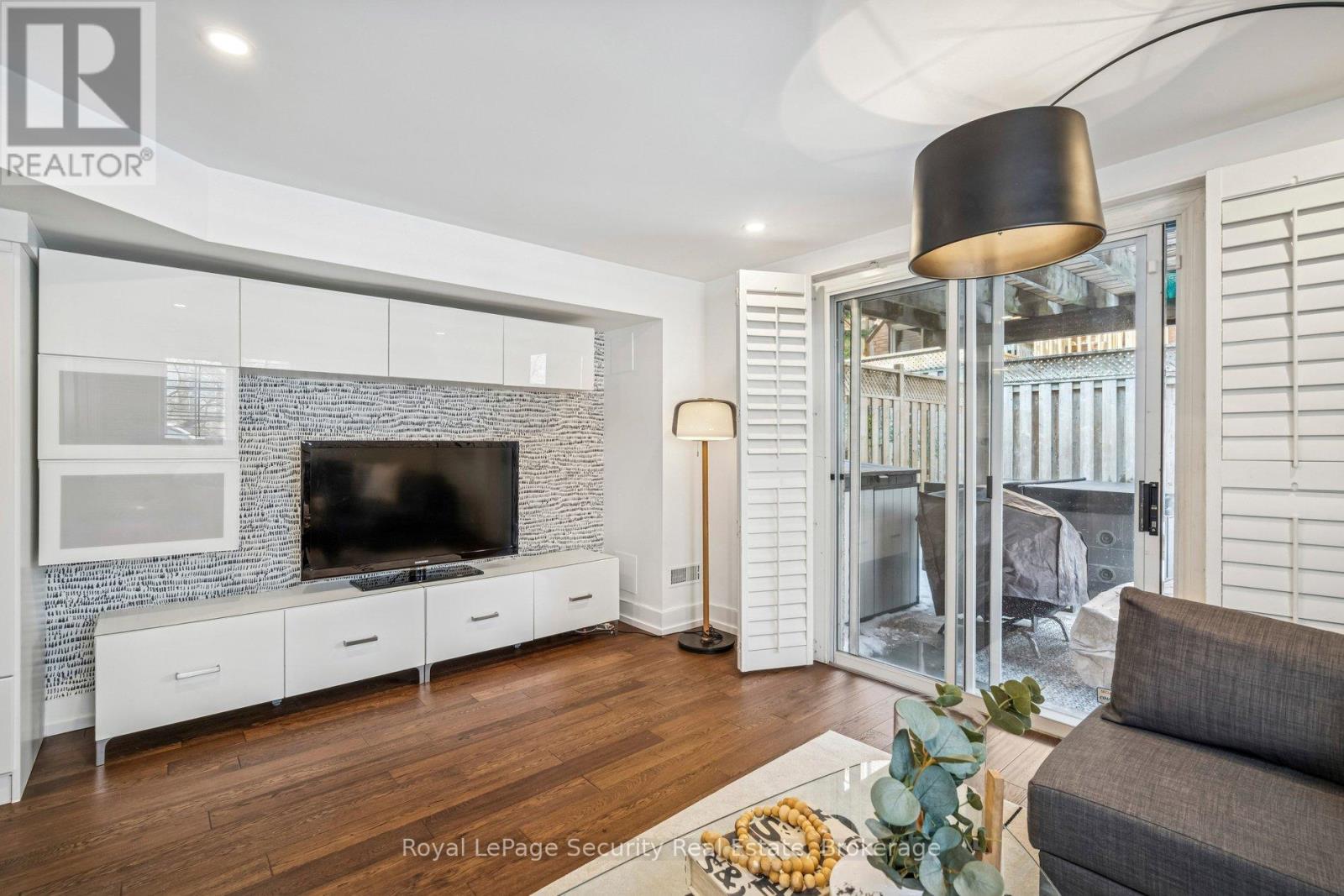 2 Bluewater Court, Toronto, Ontario  M8V 4A8 - Photo 44 - W12801864