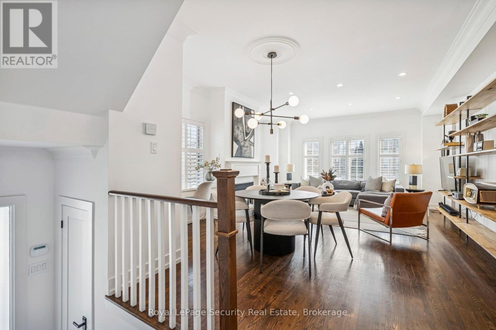 2 Bluewater Court, Toronto, Ontario  M8V 4A8 - Photo 6 - W12801864