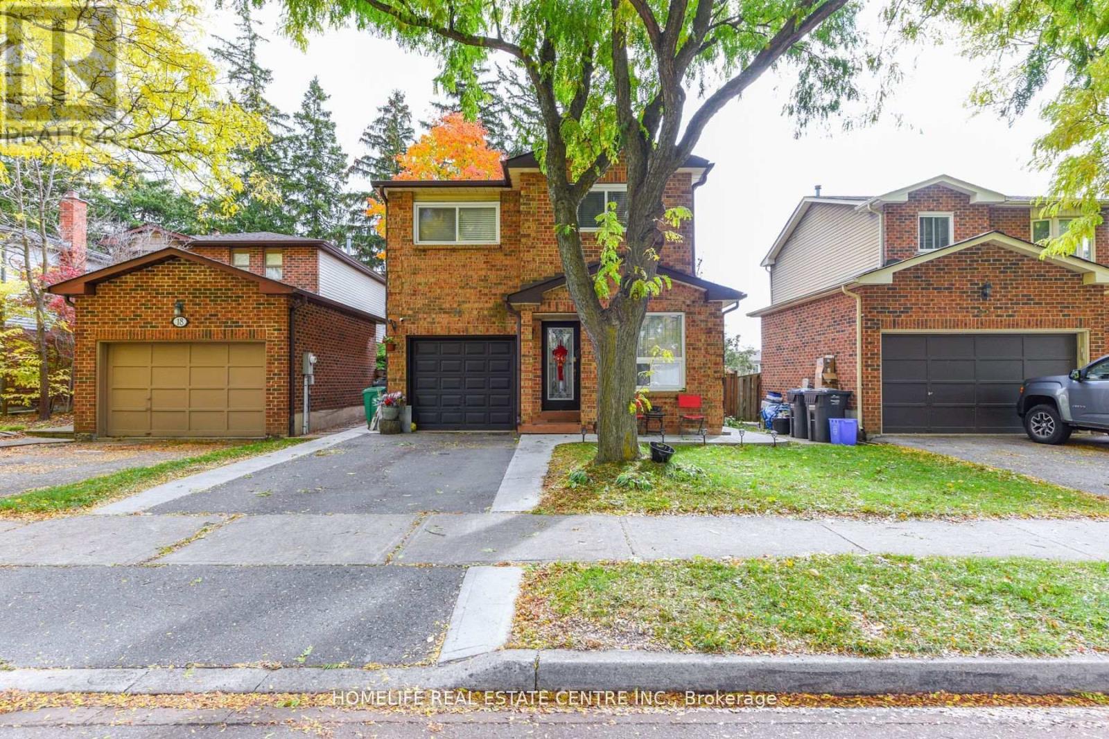 20 Oleander Crescent, Brampton, Ontario  L6Z 2C2 - Photo 1 - W12801874