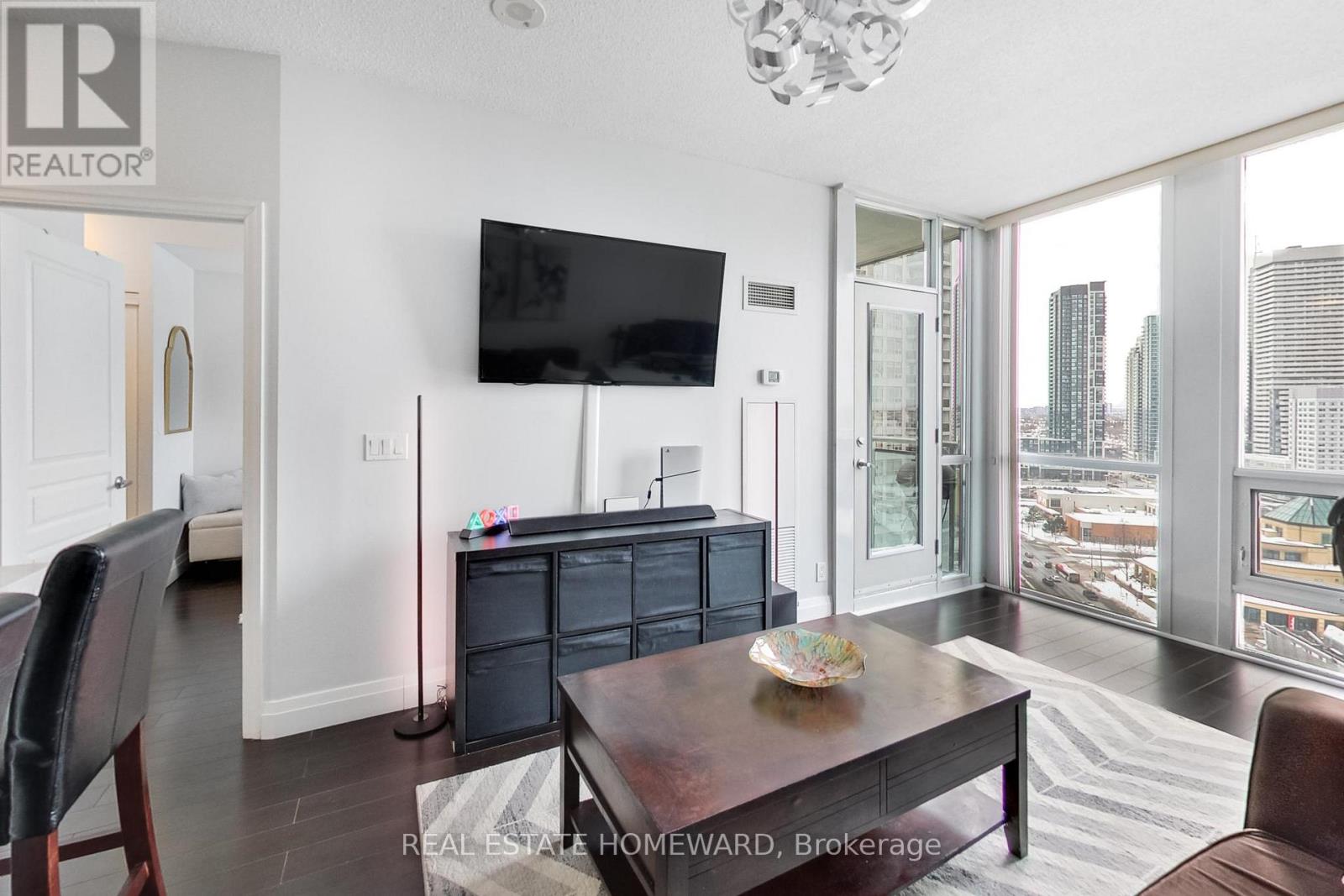 1910 - 3939 Duke Of York Boulevard, Mississauga, Ontario  L5B 4N2 - Photo 18 - W12801926