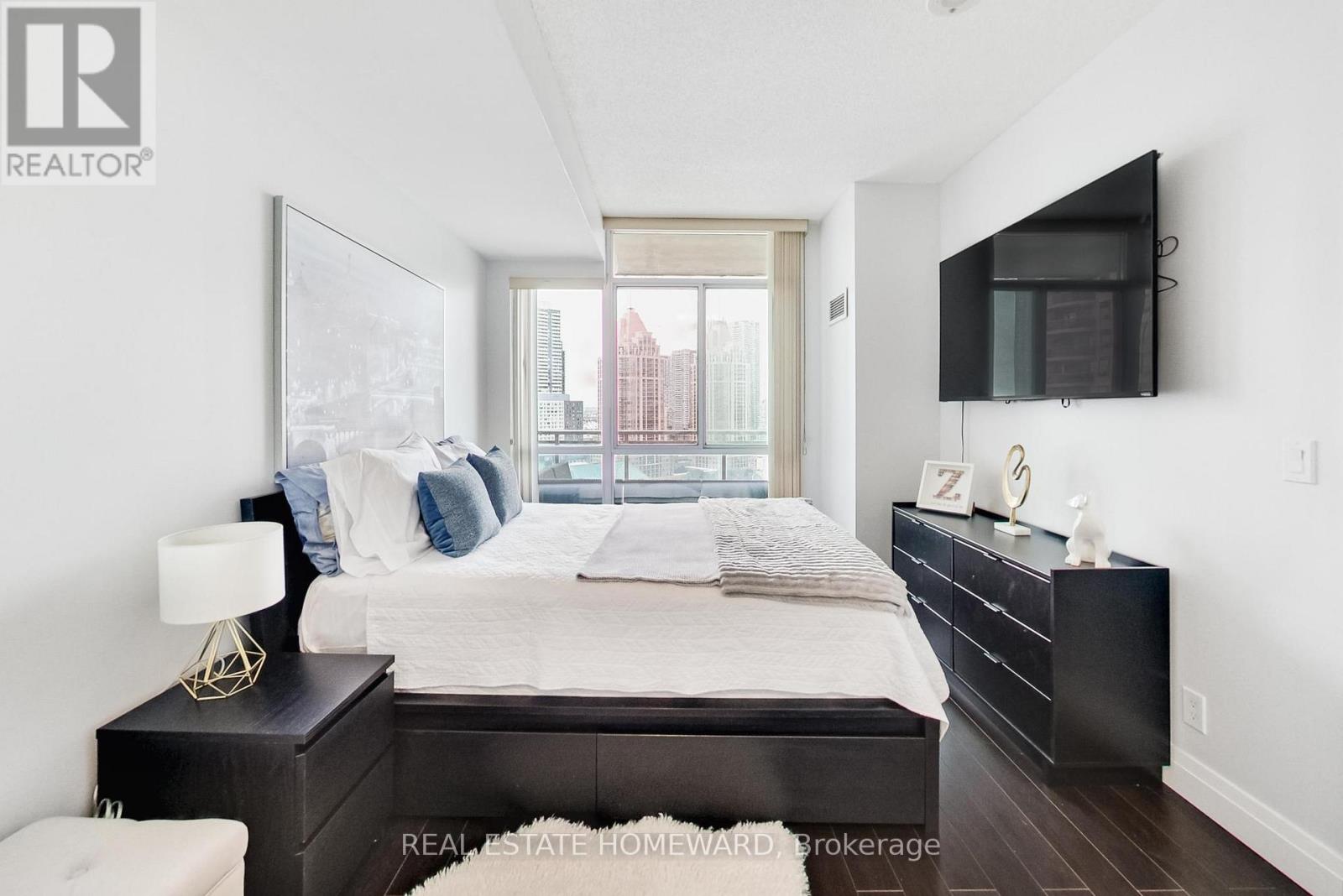 1910 - 3939 Duke Of York Boulevard, Mississauga, Ontario  L5B 4N2 - Photo 24 - W12801926