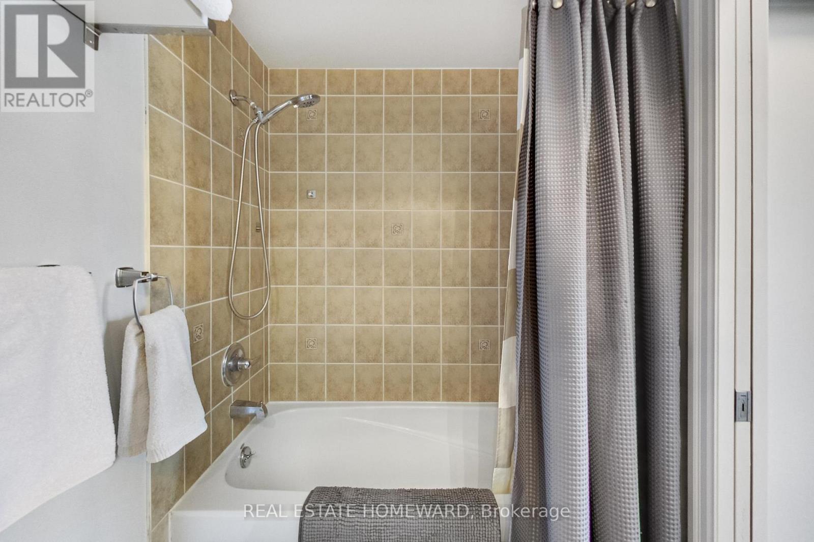 1910 - 3939 Duke Of York Boulevard, Mississauga, Ontario  L5B 4N2 - Photo 27 - W12801926