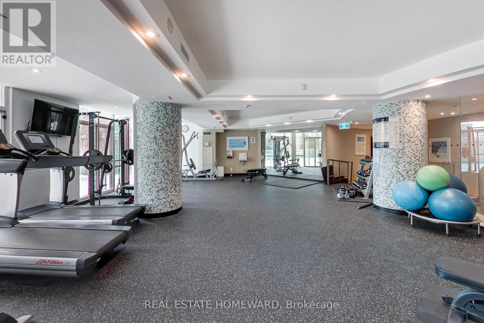 1910 - 3939 Duke Of York Boulevard, Mississauga, Ontario  L5B 4N2 - Photo 37 - W12801926