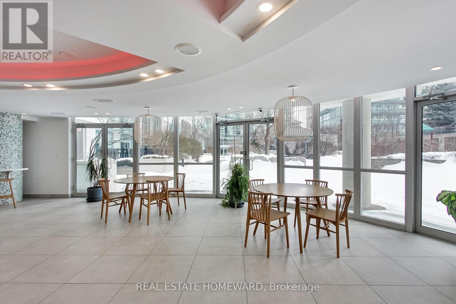 1910 - 3939 Duke Of York Boulevard, Mississauga, Ontario  L5B 4N2 - Photo 40 - W12801926