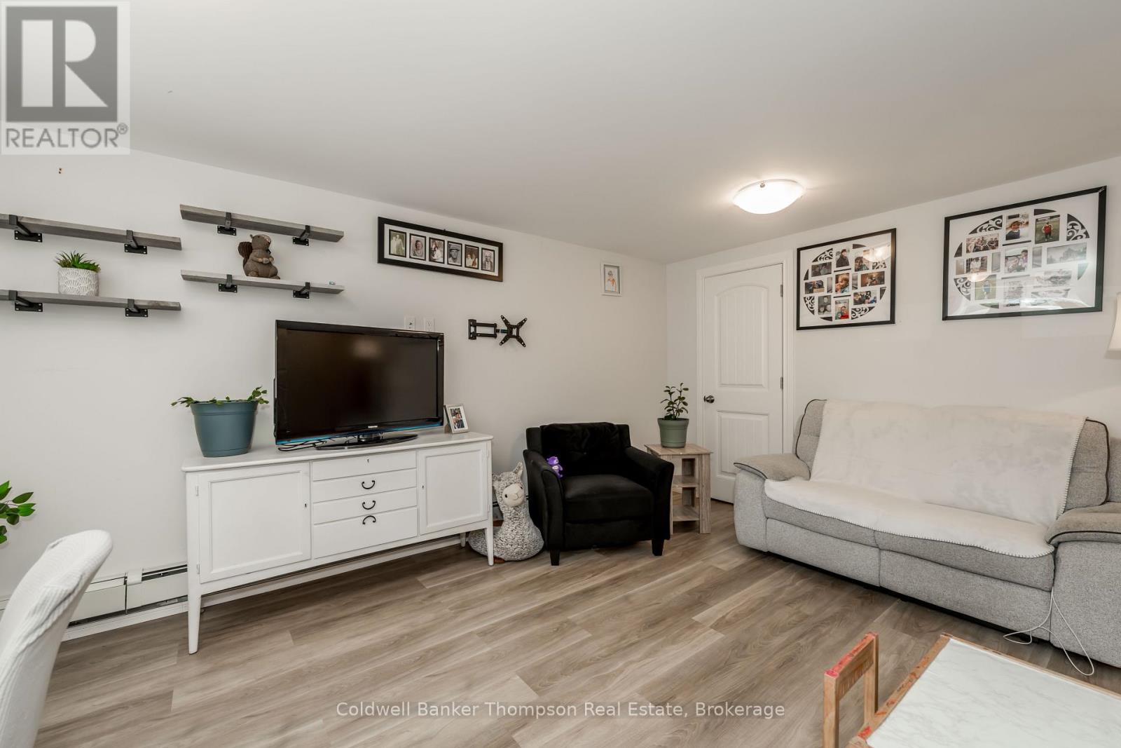 38 Susan Street W, Huntsville, Ontario P1H 1X2 - Photo 25 - X12802070