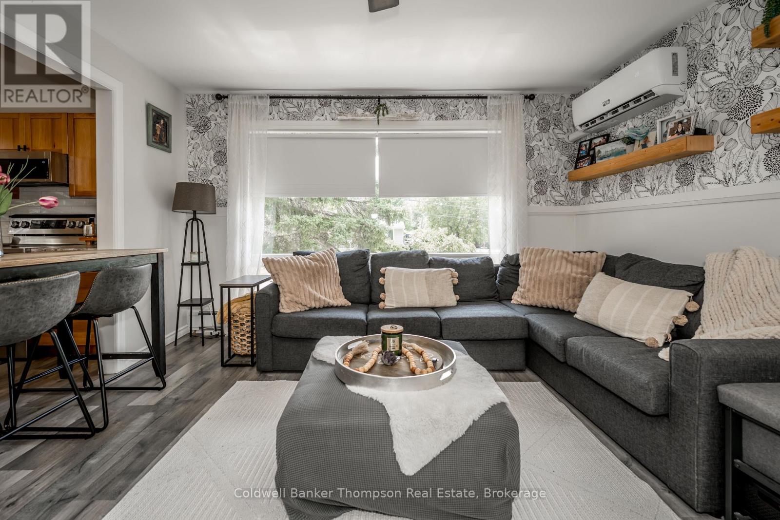 38 Susan Street W, Huntsville, Ontario P1H 1X2 - Photo 4 - X12802070