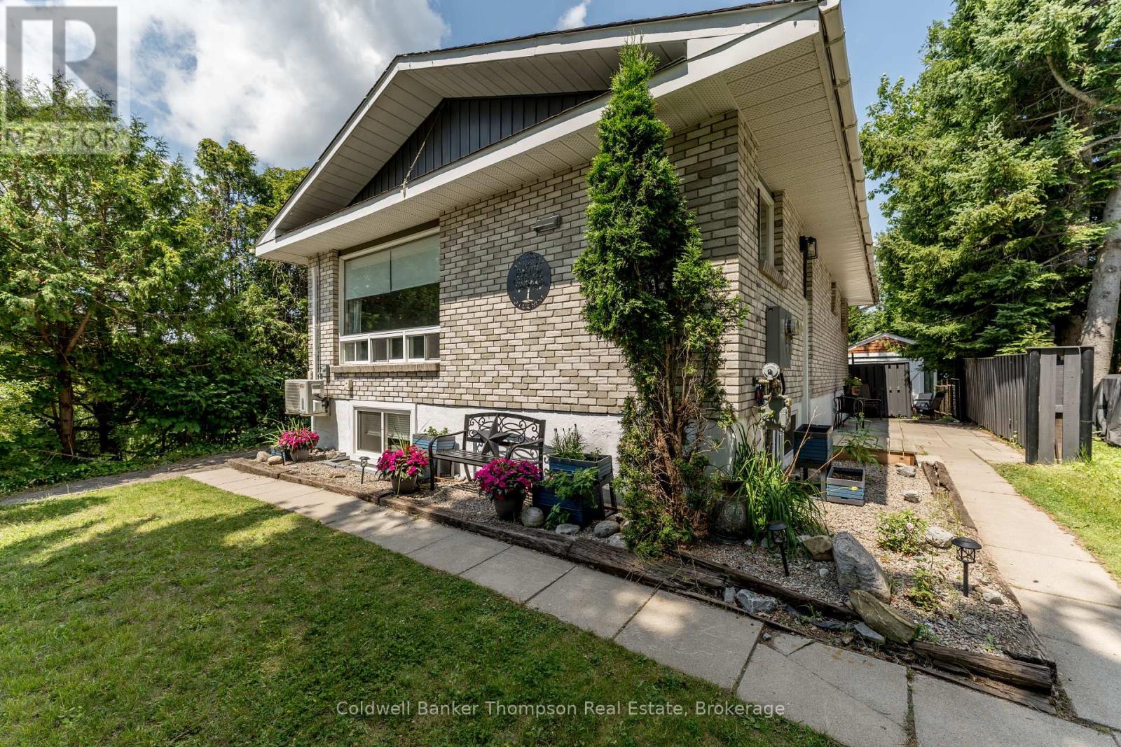 38 Susan Street W, Huntsville, Ontario P1H 1X2 - Photo 42 - X12802070