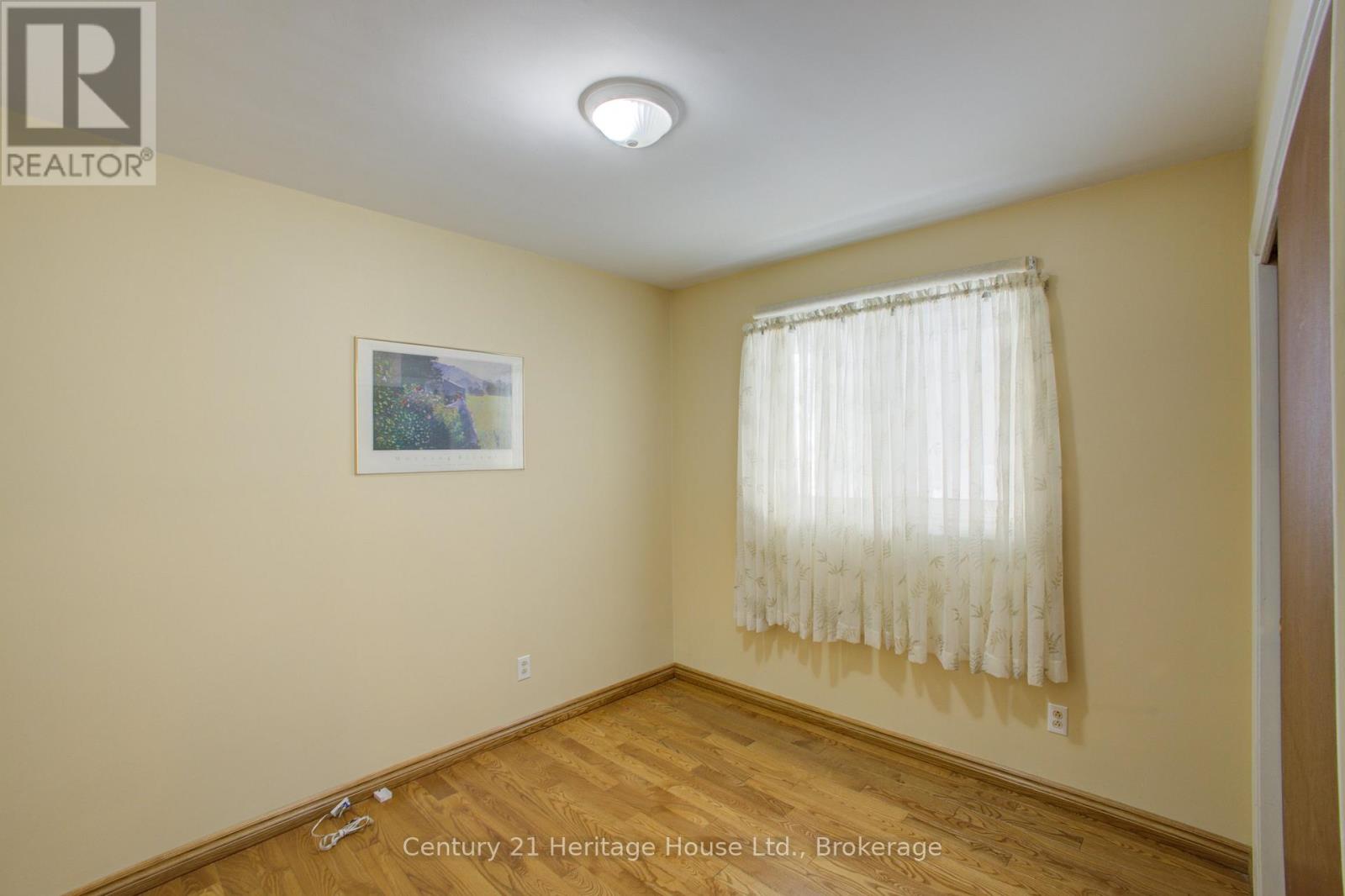 260 13th Avenue, Hanover, Ontario  N4N 2V8 - Photo 15 - X12802072