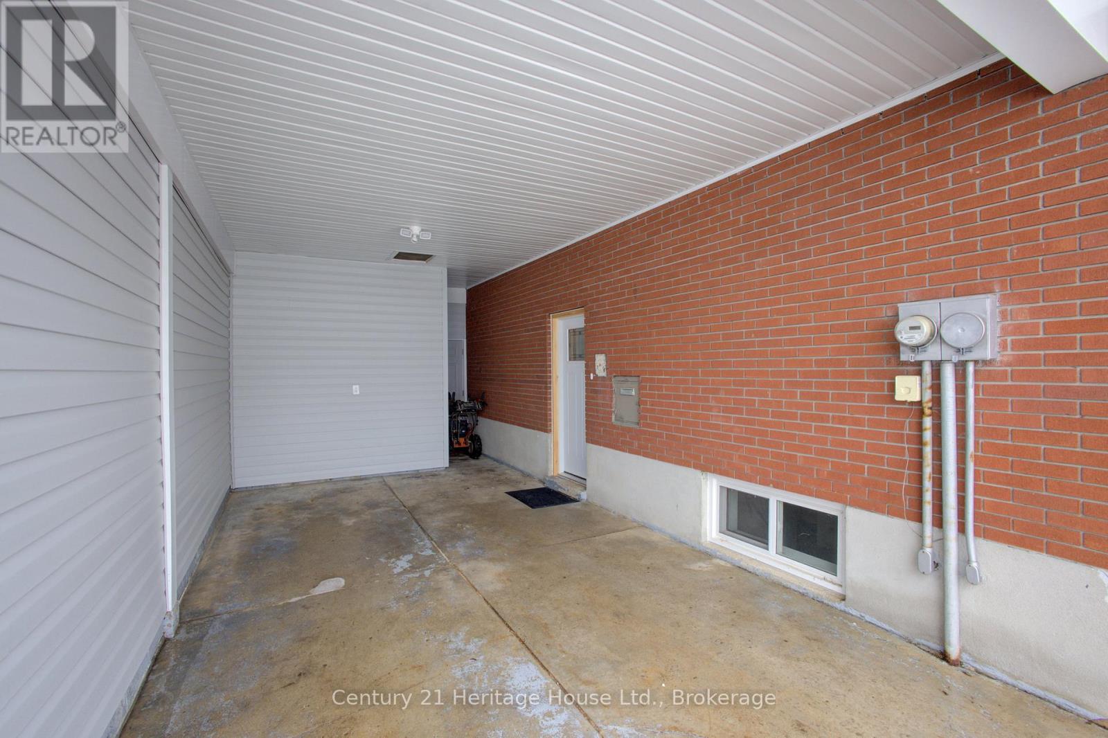 260 13th Avenue, Hanover, Ontario  N4N 2V8 - Photo 29 - X12802072