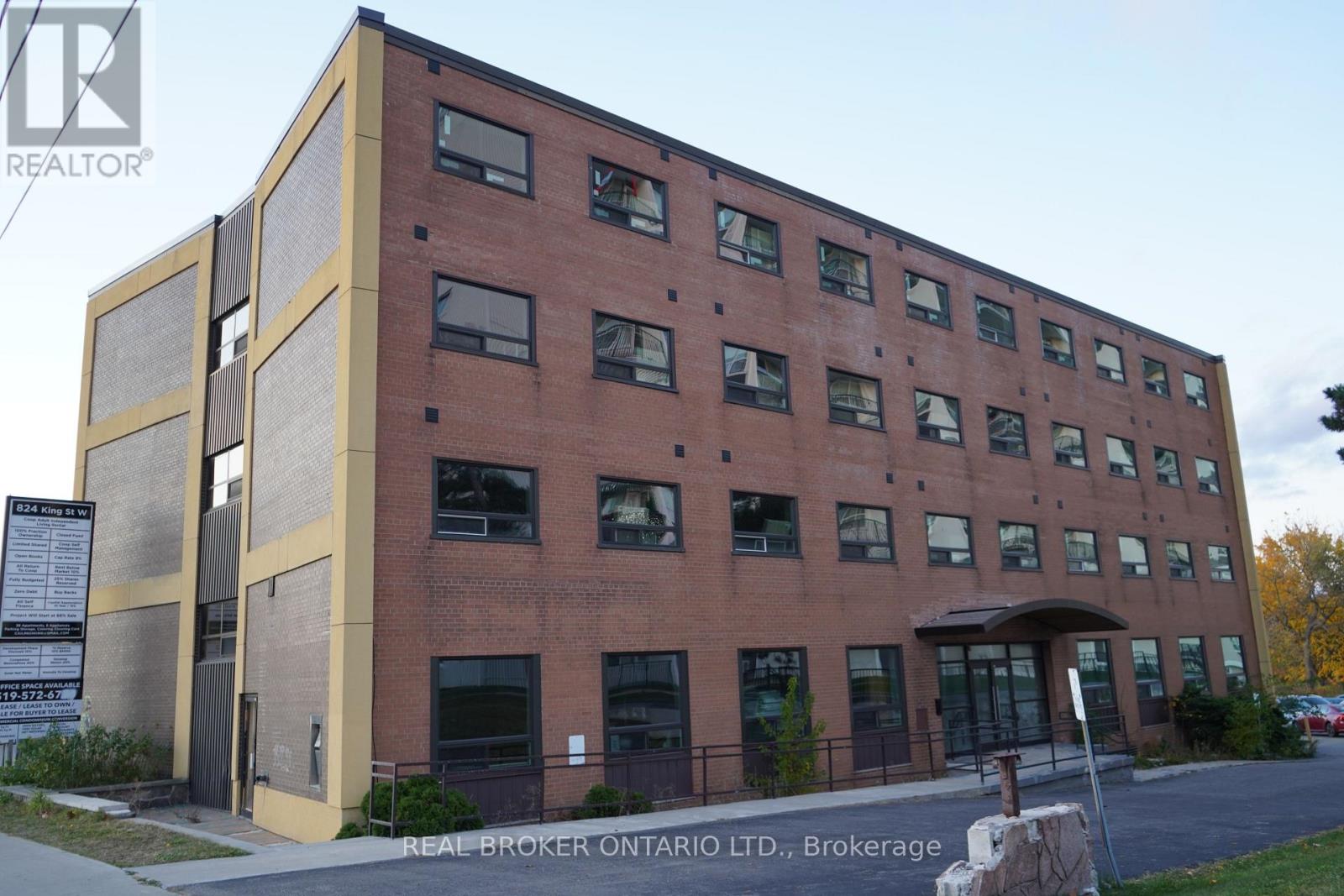 824 King Street W, Kitchener, Ontario  N2G 1G1 - Photo 8 - X12469416