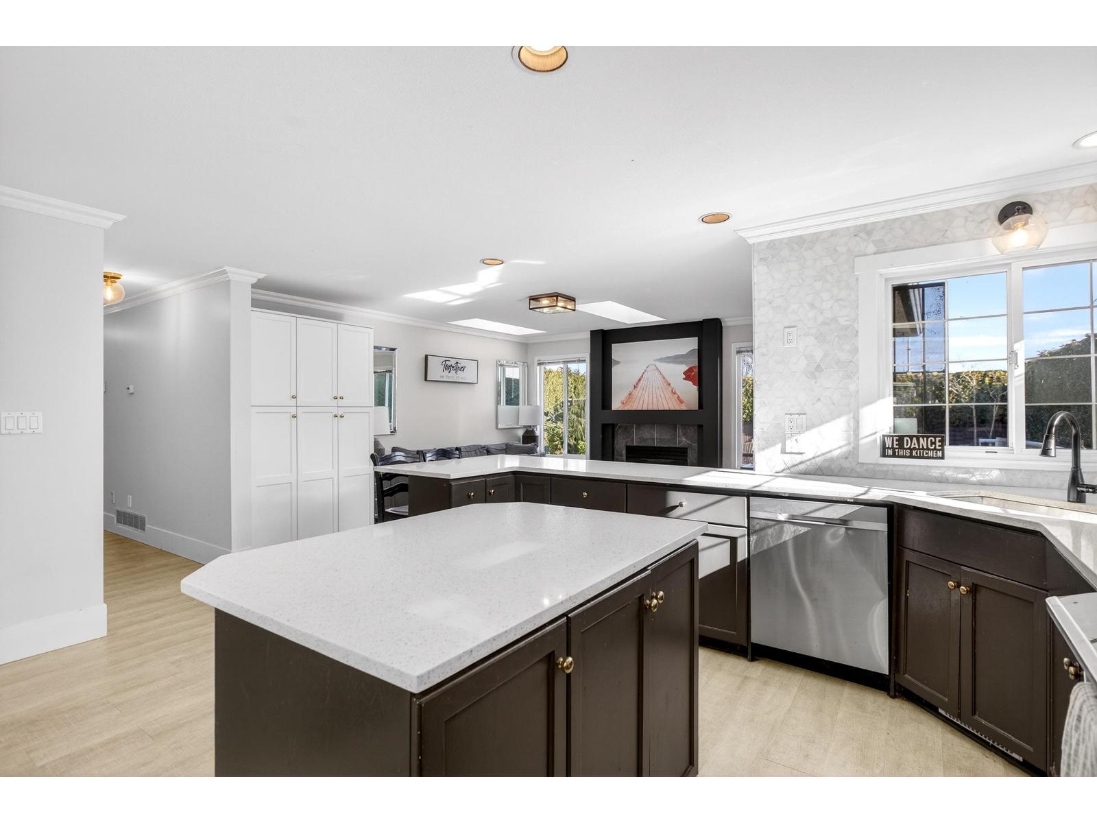 1065 King George Boulevard, Surrey, British Columbia  V4A 9S7 - Photo 13 - R3091272