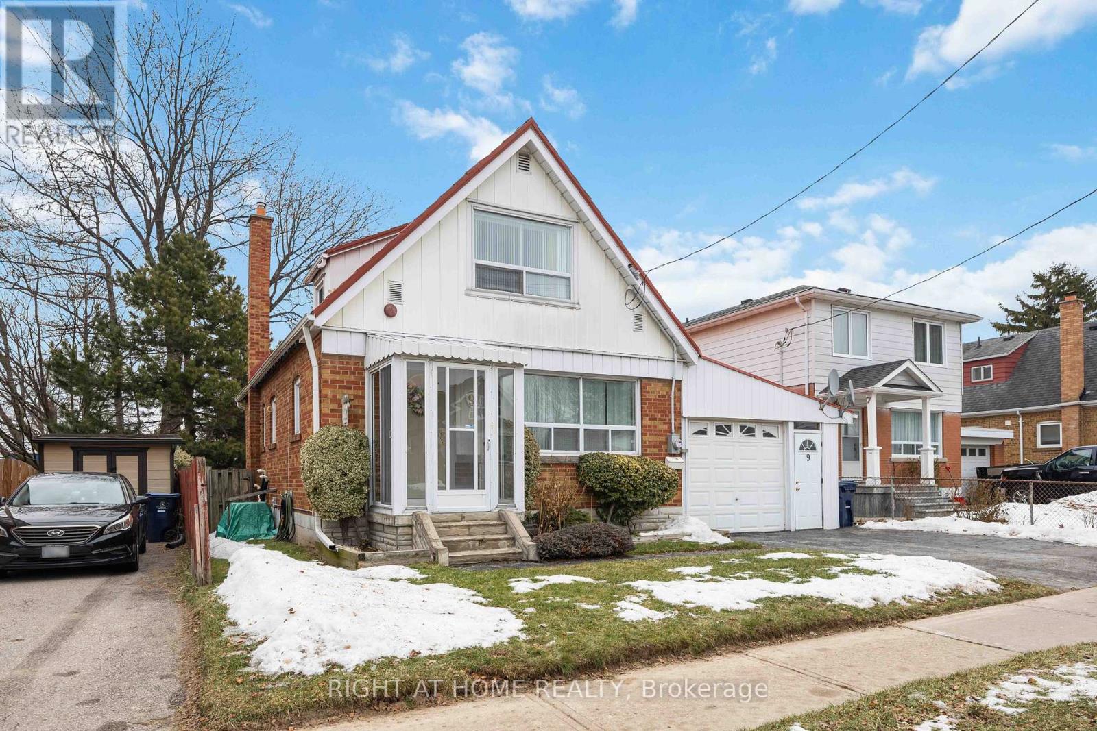 9 Bergen Road, Toronto, Ontario  M1P 1R8 - Photo 1 - E12801984