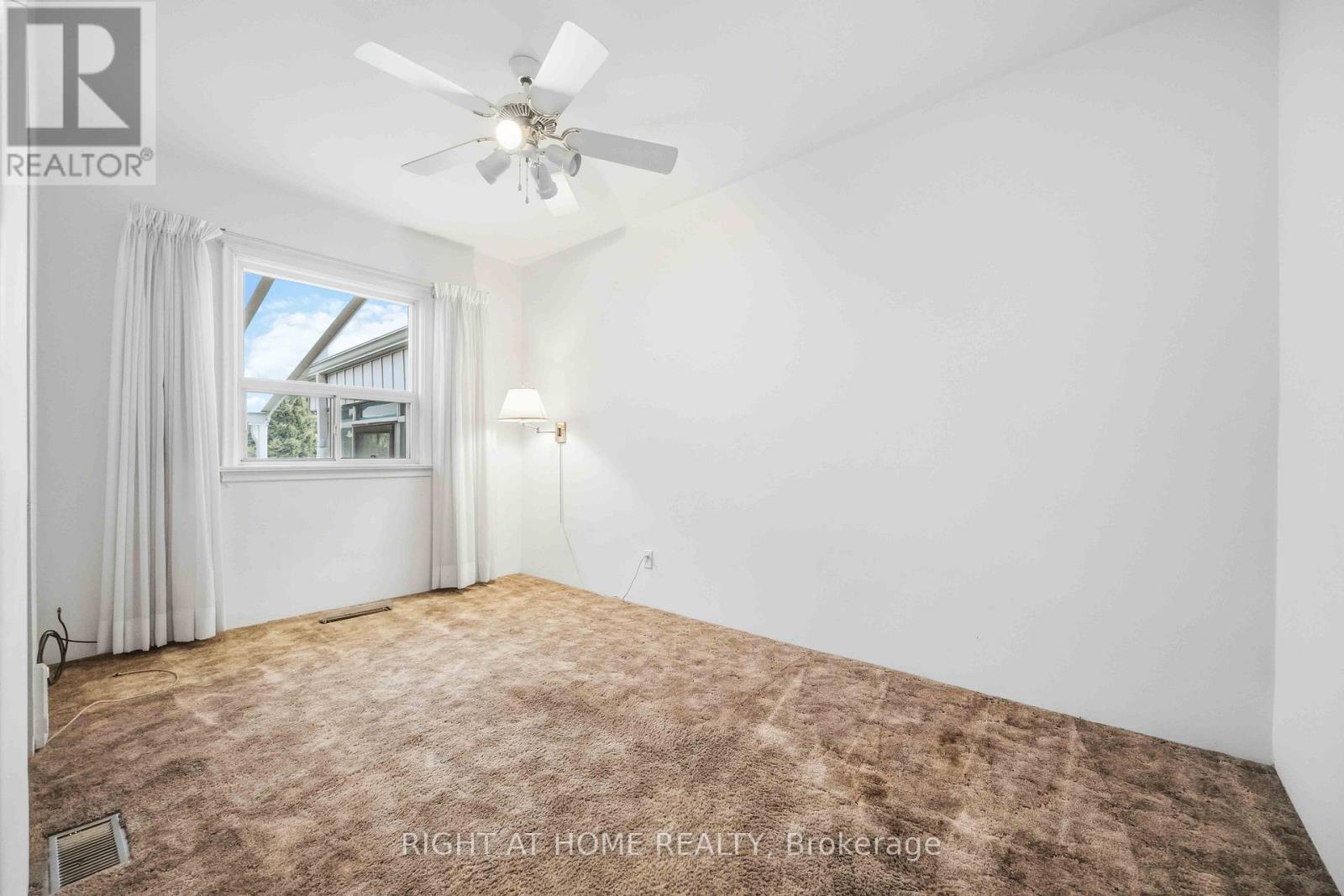 9 Bergen Road, Toronto, Ontario  M1P 1R8 - Photo 17 - E12801984