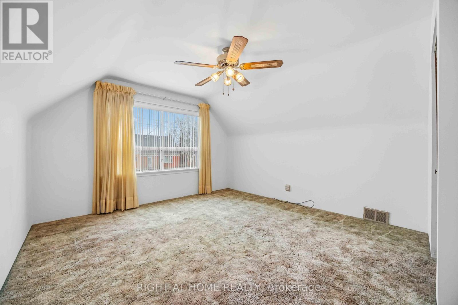 9 Bergen Road, Toronto, Ontario  M1P 1R8 - Photo 21 - E12801984