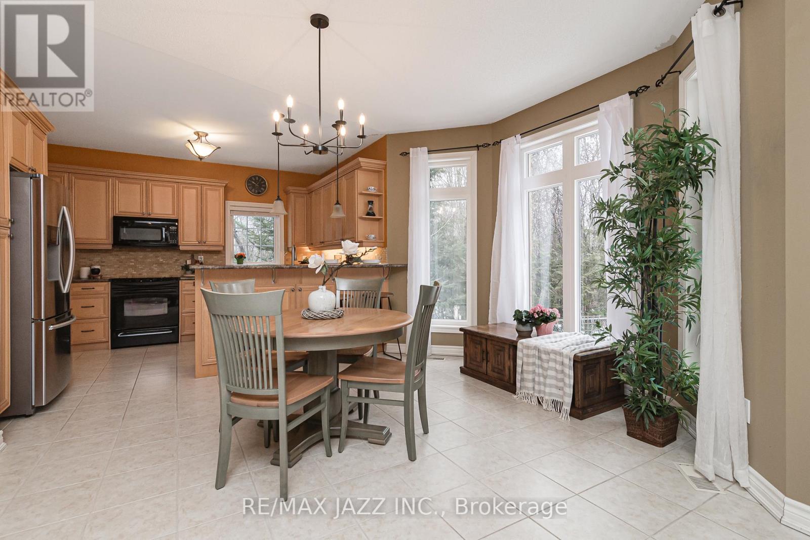 66 Fourth Avenue, Clarington, Ontario  L1E 3K7 - Photo 4 - E12802180