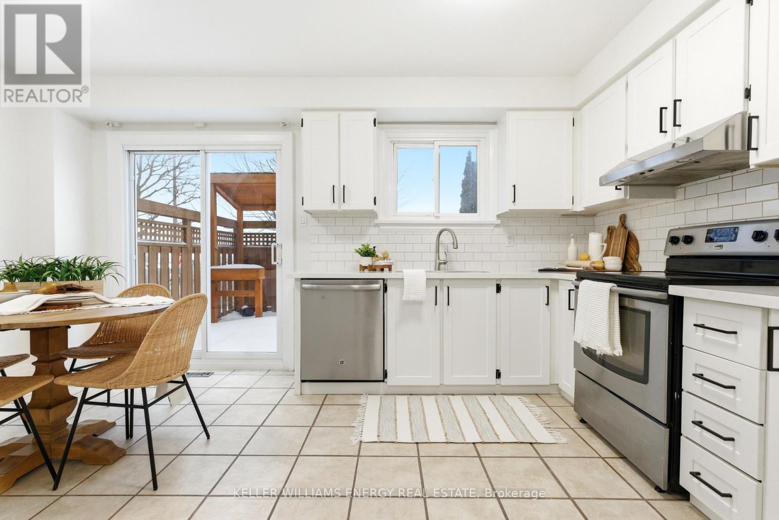 102 Melissa Crescent, Whitby, Ontario L1N 8G4 - Photo 13 - E12802272