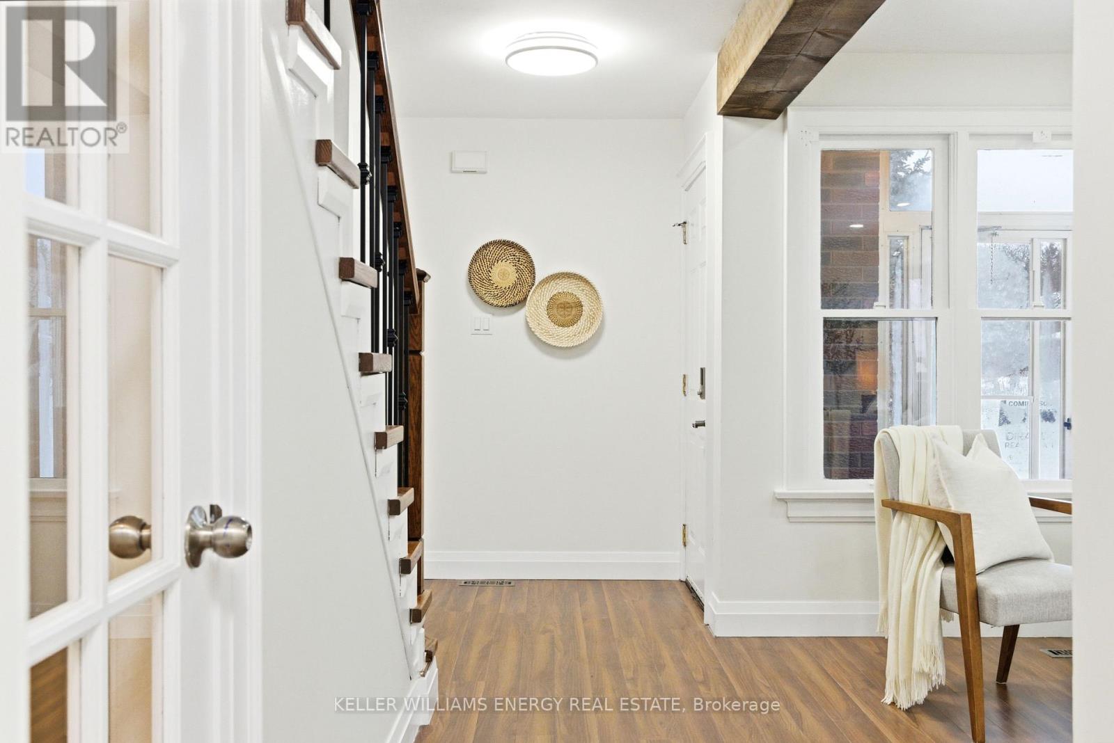 102 Melissa Crescent, Whitby, Ontario L1N 8G4 - Photo 2 - E12802272