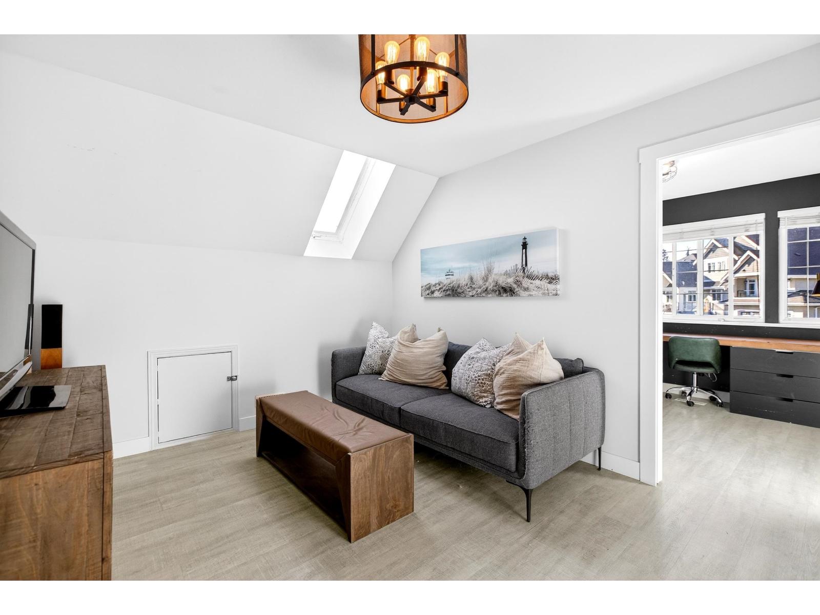 1065 King George Boulevard, Surrey, British Columbia  V4A 9S7 - Photo 28 - R3091272