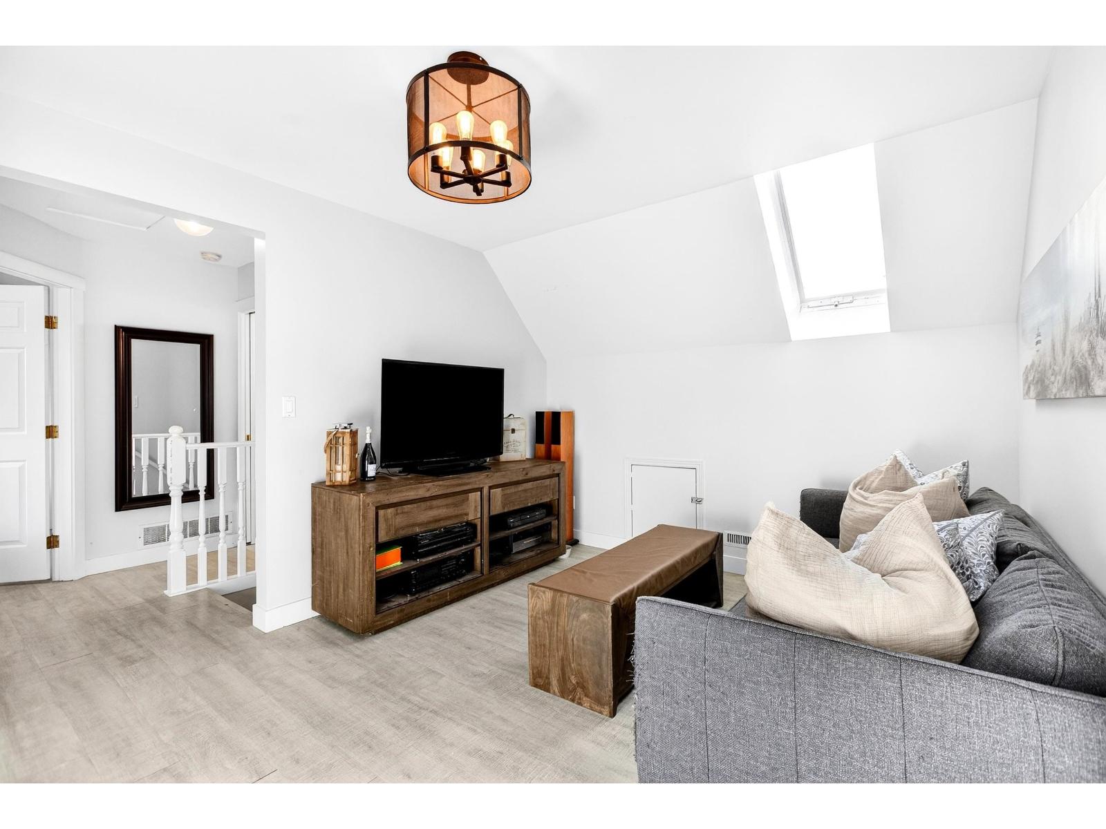 1065 King George Boulevard, Surrey, British Columbia  V4A 9S7 - Photo 29 - R3091272