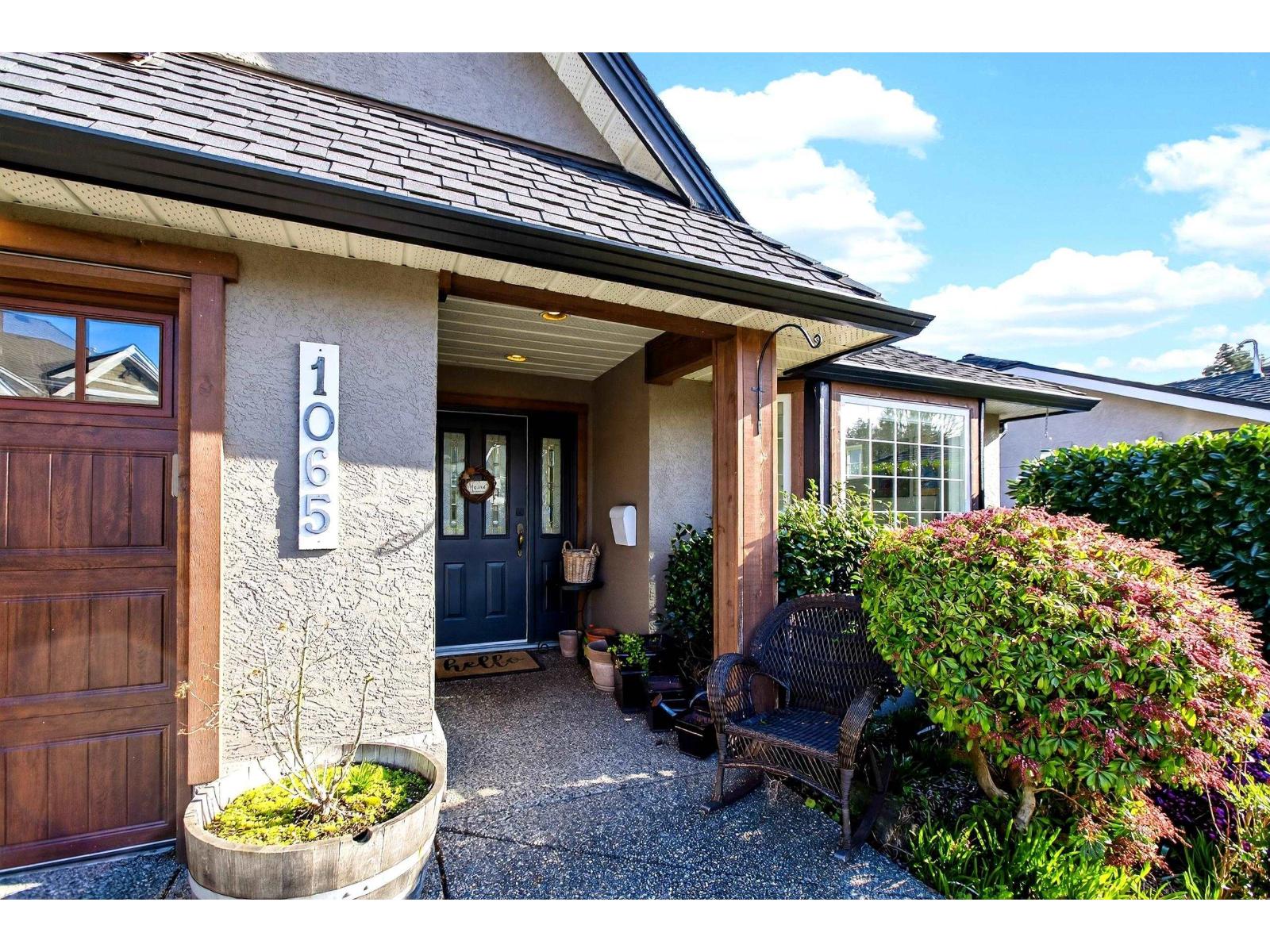 1065 King George Boulevard, Surrey, British Columbia  V4A 9S7 - Photo 4 - R3091272