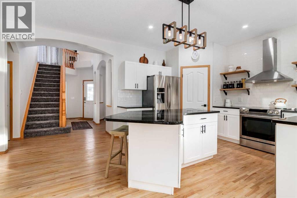 13 Bow Ridge Link, Cochrane, Alberta  T4C 1V7 - Photo 5 - A2276047