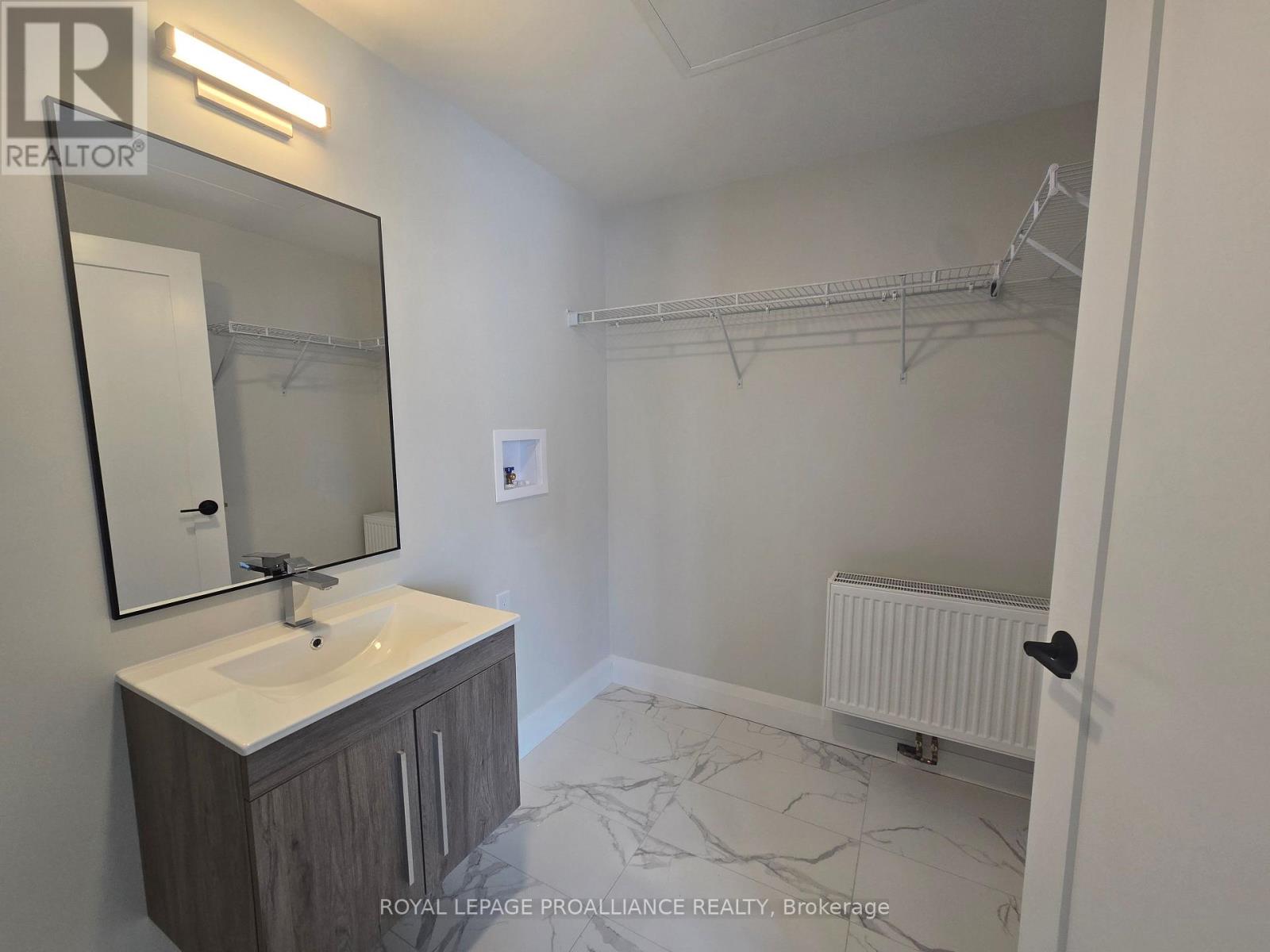 201 - 241 Front Street, Belleville (Belleville Ward), Ontario  K8N 2Z6 - Photo 10 - X12802030